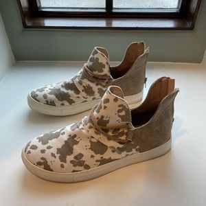 Very G Ladies Survivor Brown Cow Print